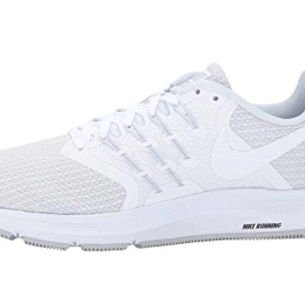 Nike Women's Run Swift Shoe